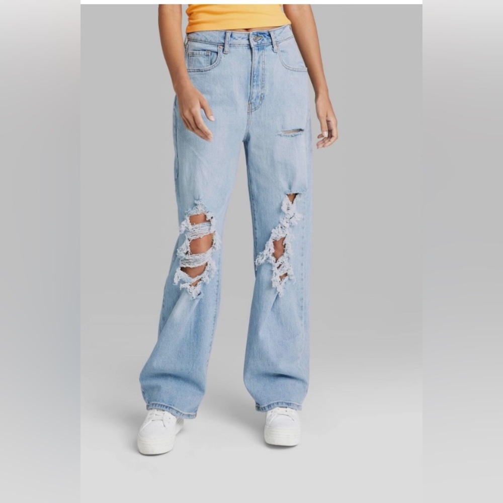 Baggy Jeans:These pants are too long for me (5ft 1in). My loss is your gain.